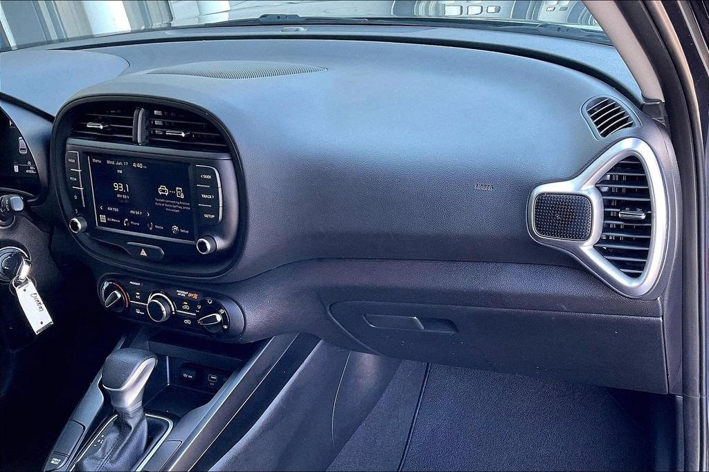 Used 2024 Kia Soul LX w/ Option Group 015 FWD image 15