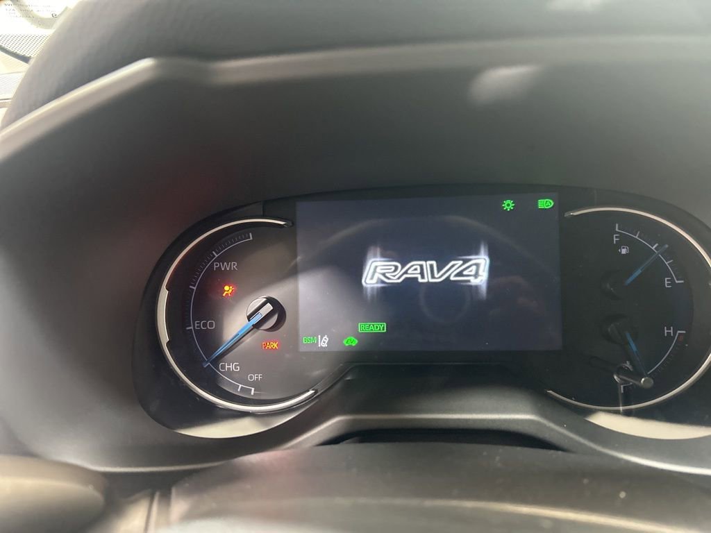 Used 2025 Toyota RAV4 XLE image 26