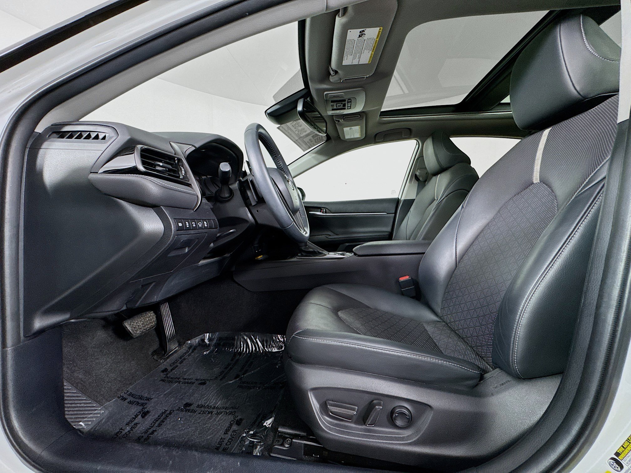 Certified 2021 Toyota Camry XSE w/ Navigation Package FWD image 22