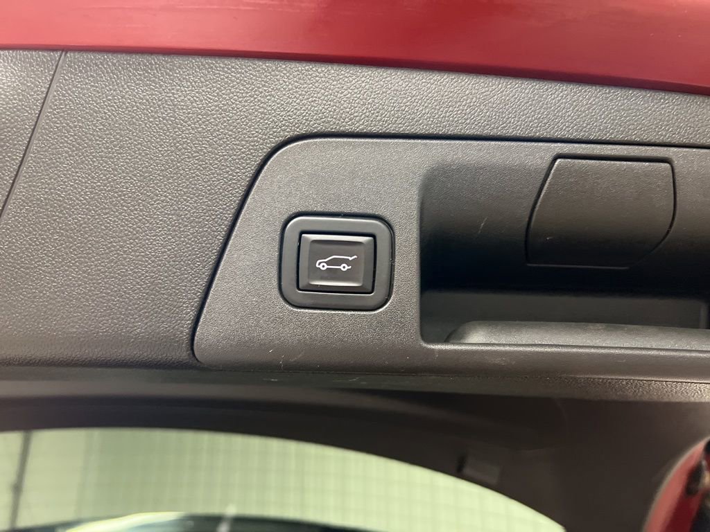 Certified 2022 Buick Envision Essence w/ Safety Package image 8