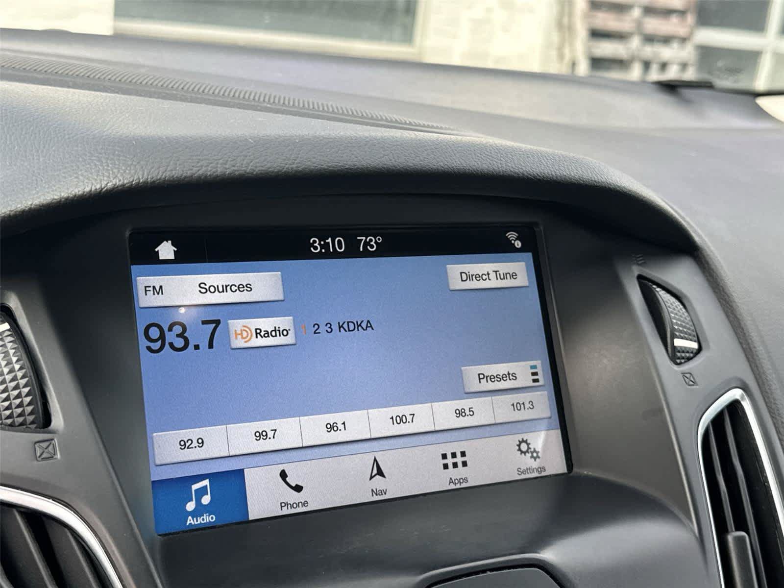 Used 2018 Ford Focus Titanium FWD image 25