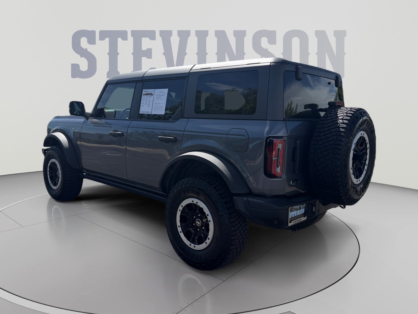 Used 2023 Ford Bronco Badlands AWD/4WD image 3