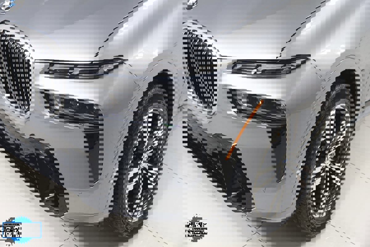 Used 2024 BMW X7 xDrive40i w/ M Sport Package image 73