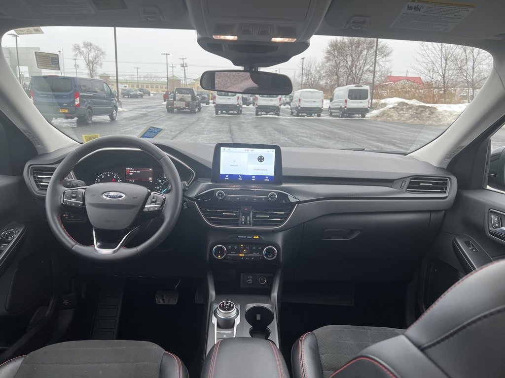 Used 2022 Ford Escape SEL w/ SEL Stealth AWD Package image 2