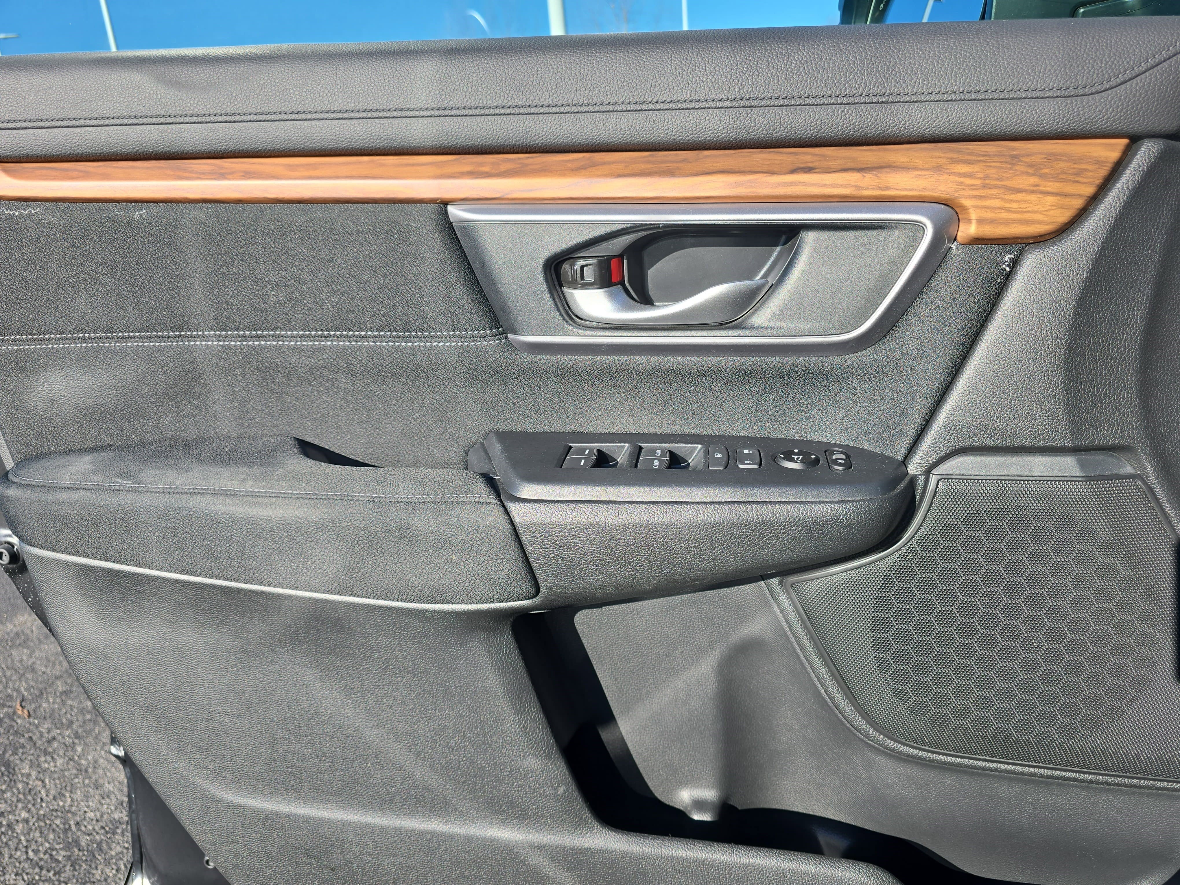 Used 2020 Honda CR-V EX image 24