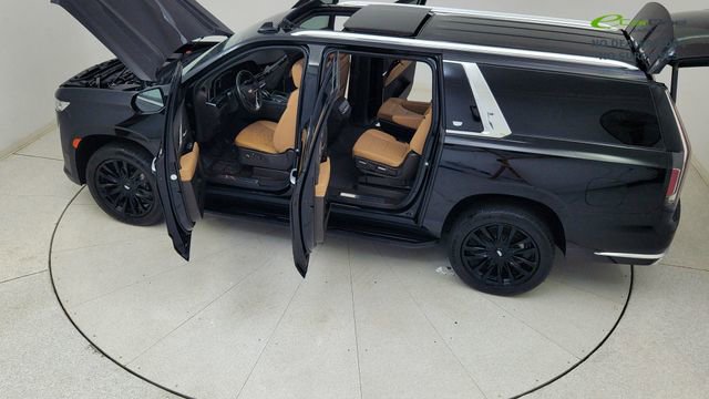 Used 2023 Cadillac Escalade ESV Premium Luxury image 92