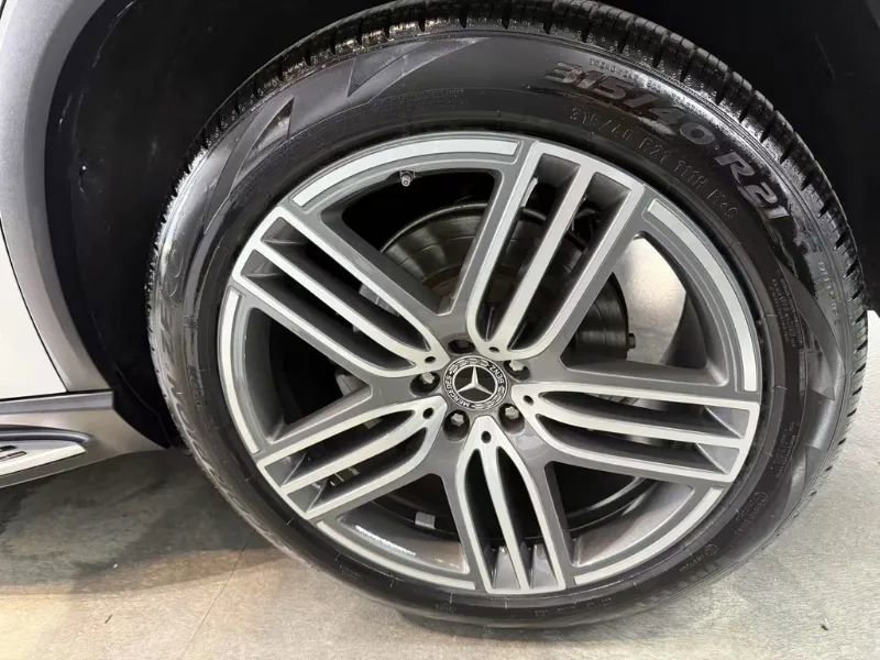 Used 2022 Mercedes-Benz GLS 450 4MATIC image 10