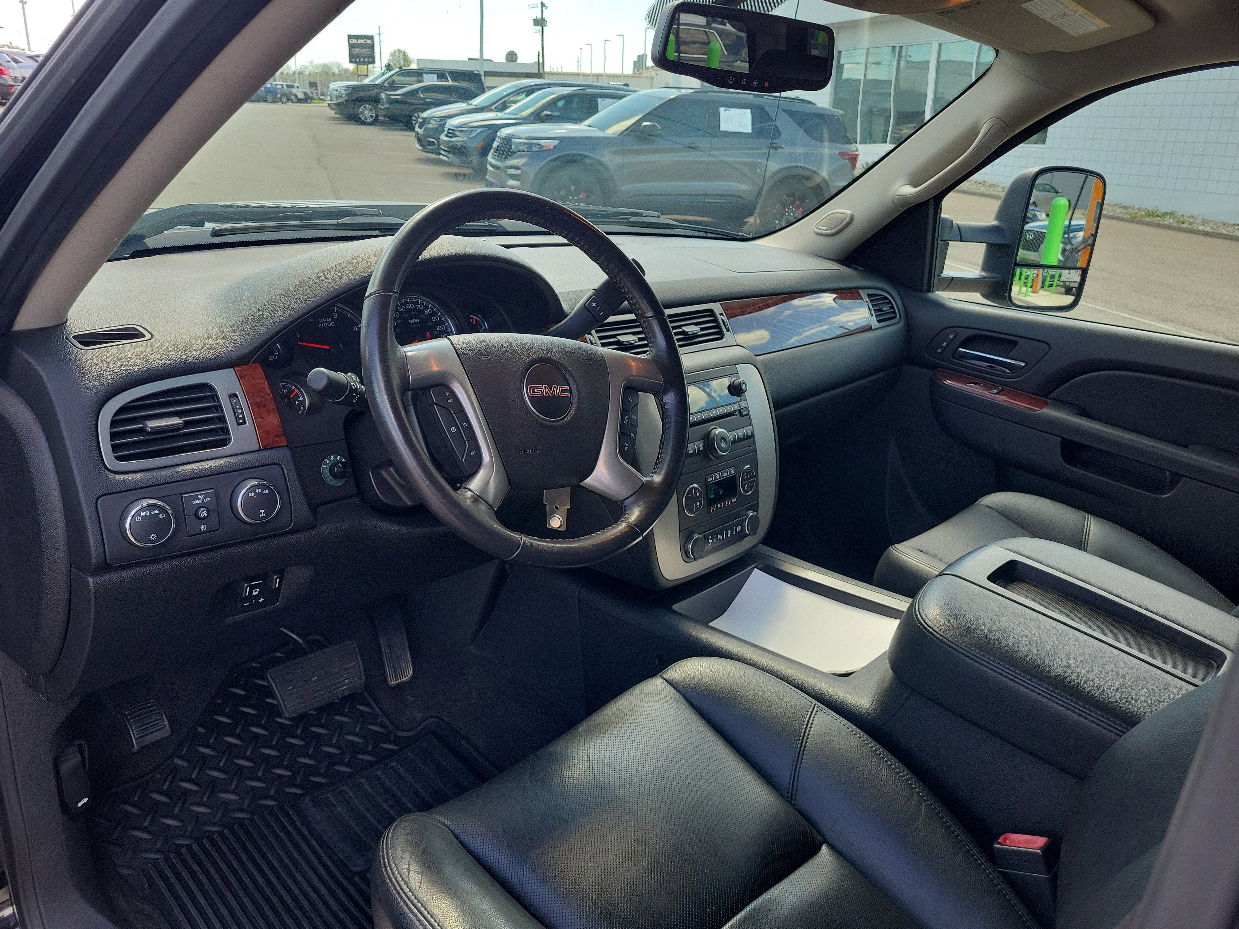 Used 2013 GMC Sierra 2500 SLT w/ SLT Convenience Package AWD/4WD image 17