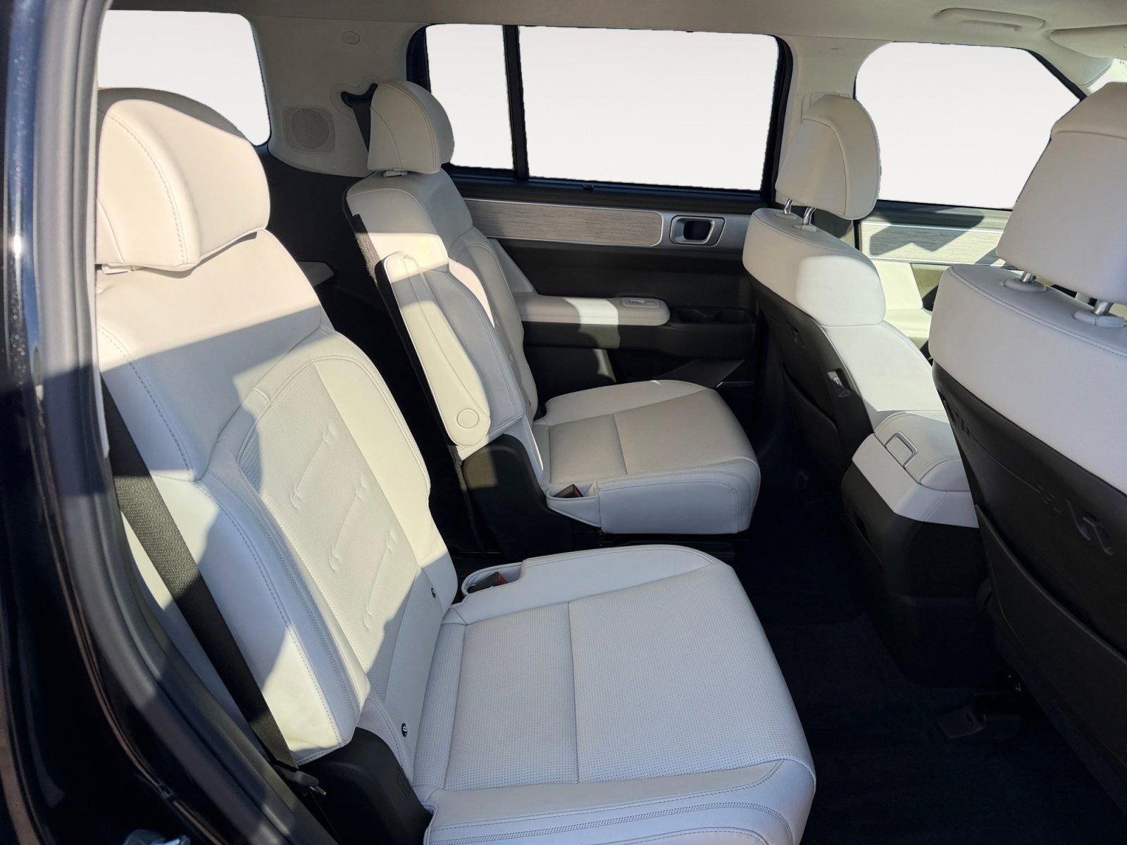 Used 2024 Hyundai Santa Fe Calligraphy image 13