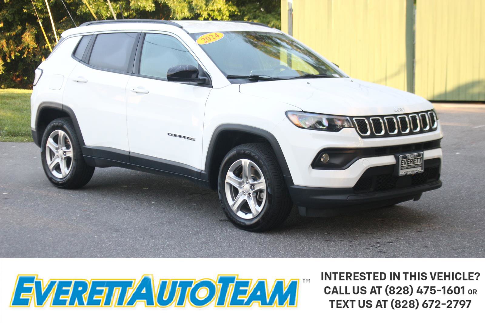 Used 2024 Jeep Compass Latitude AWD/4WD image 1