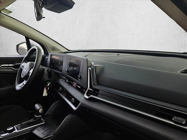 Used 2025 Kia Sportage LX image 22