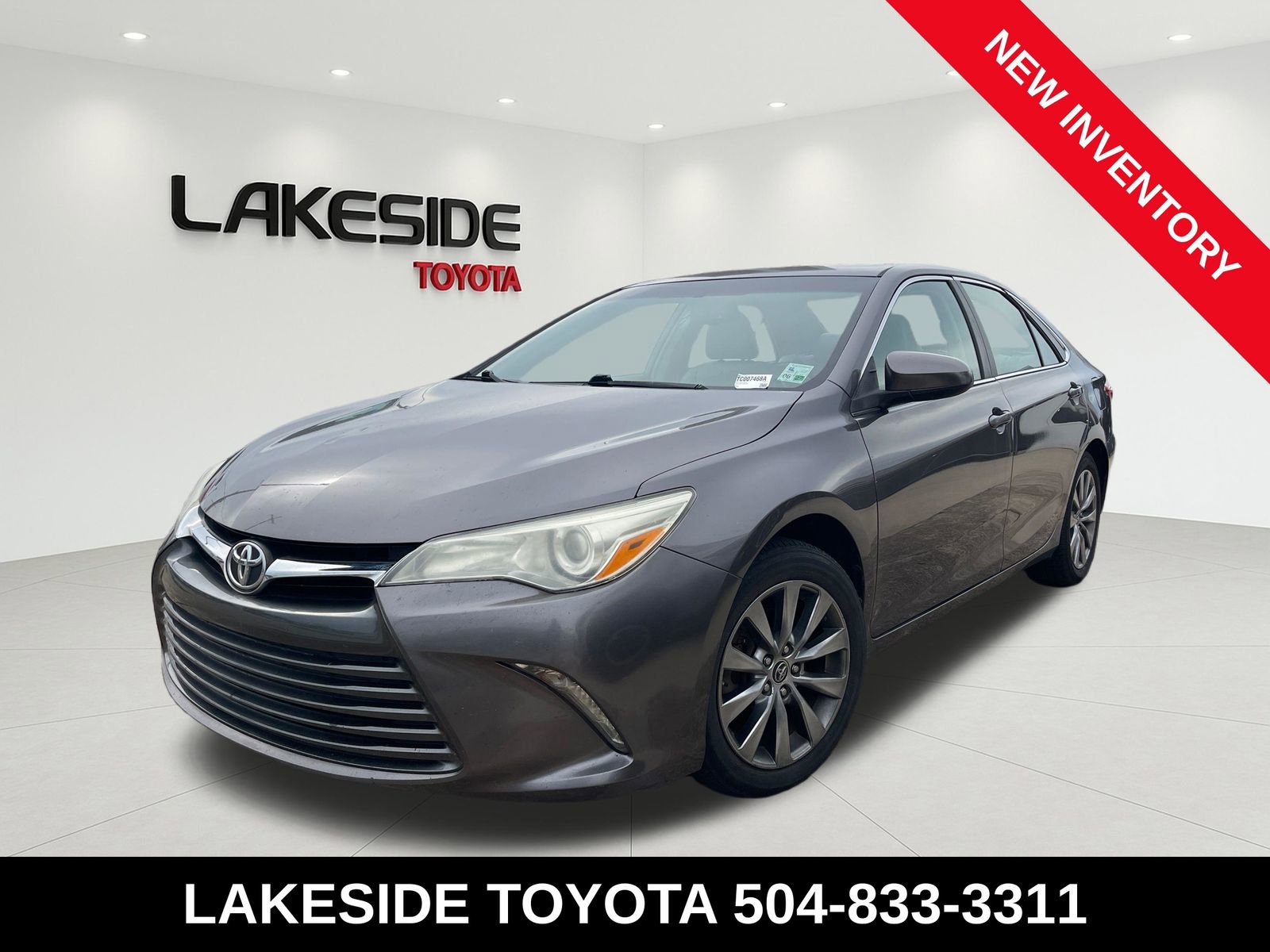 Used 2015 Toyota Camry XLE w/ Moonroof Package FWD video 1