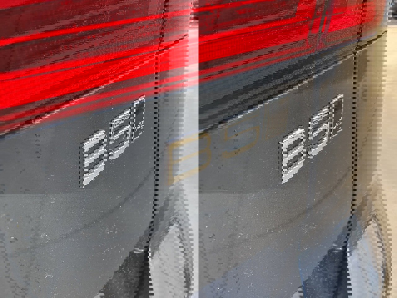 Certified 2024 Volvo XC60 B5 Plus w/ Protection Package Premier image 9