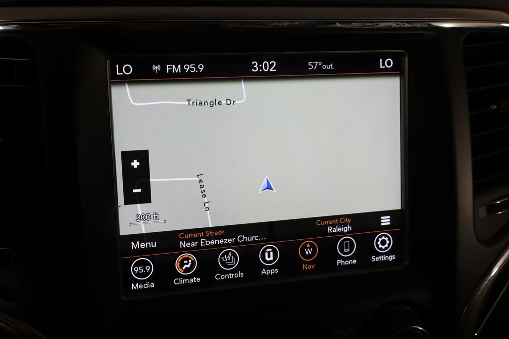 Used 2018 Jeep Grand Cherokee Trailhawk w/ Trailhawk Luxury Group image 39