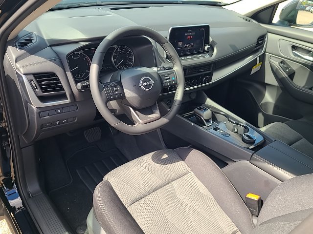 New 2026 Nissan Rogue SV w/ Cold Weather Package AWD/4WD image 13