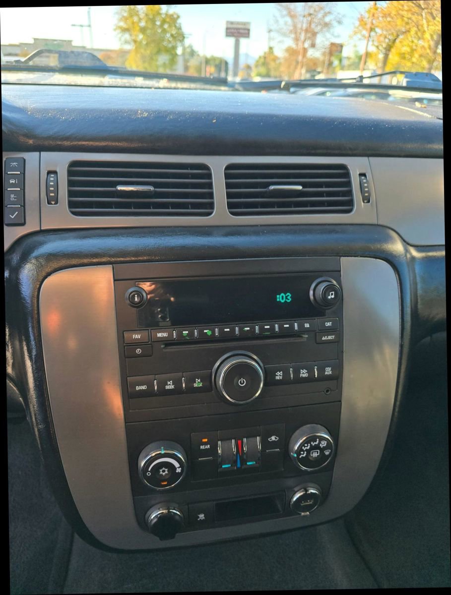 Used 2010 Chevrolet Tahoe LS image 24