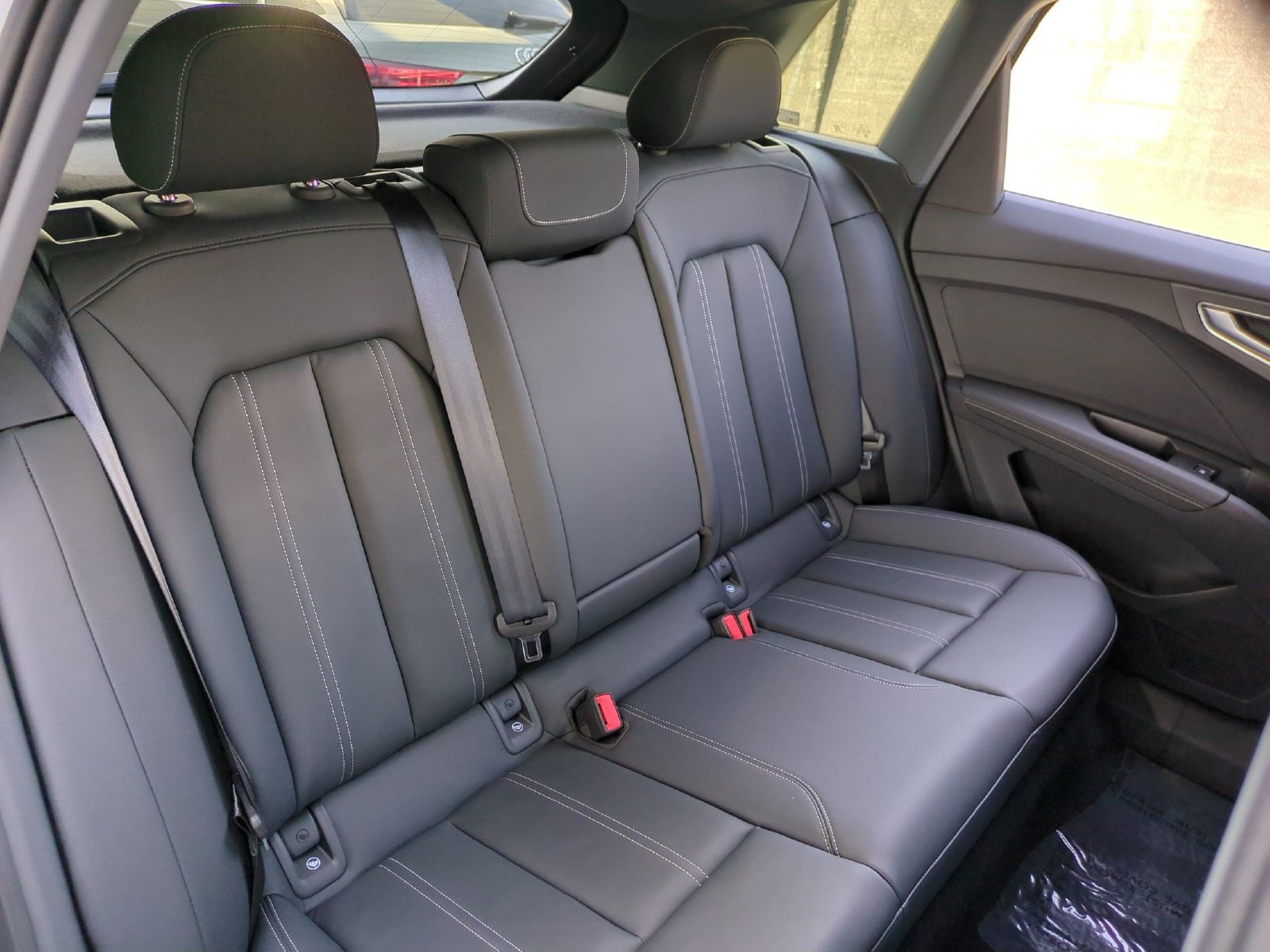 Used 2023 Audi Q4 e-tron Premium Plus RWD image 28