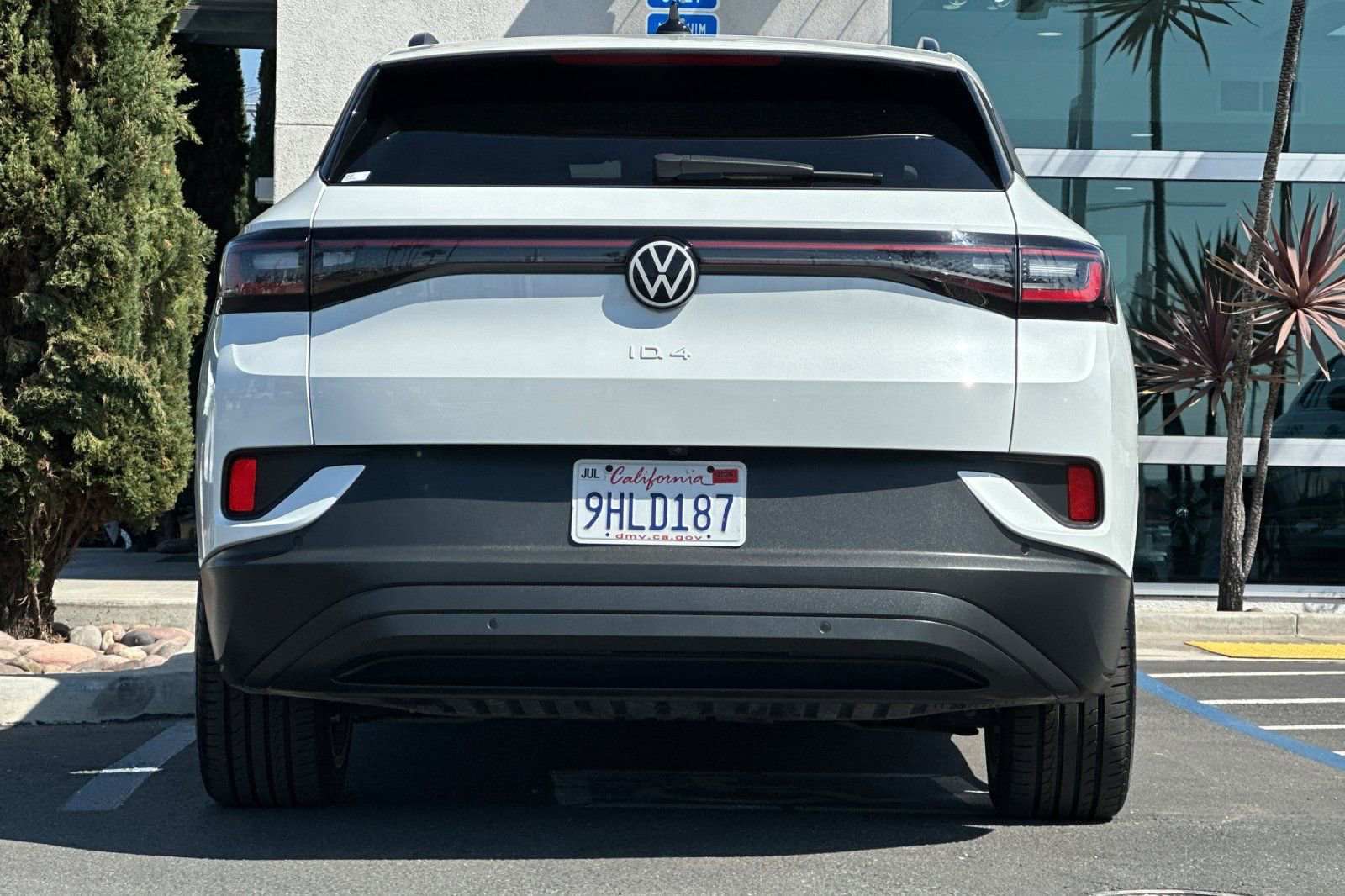 Used 2023 Volkswagen ID.4 Pro S image 5