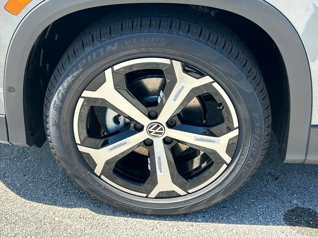 New 2026 Volkswagen Tiguan SE FWD image 51