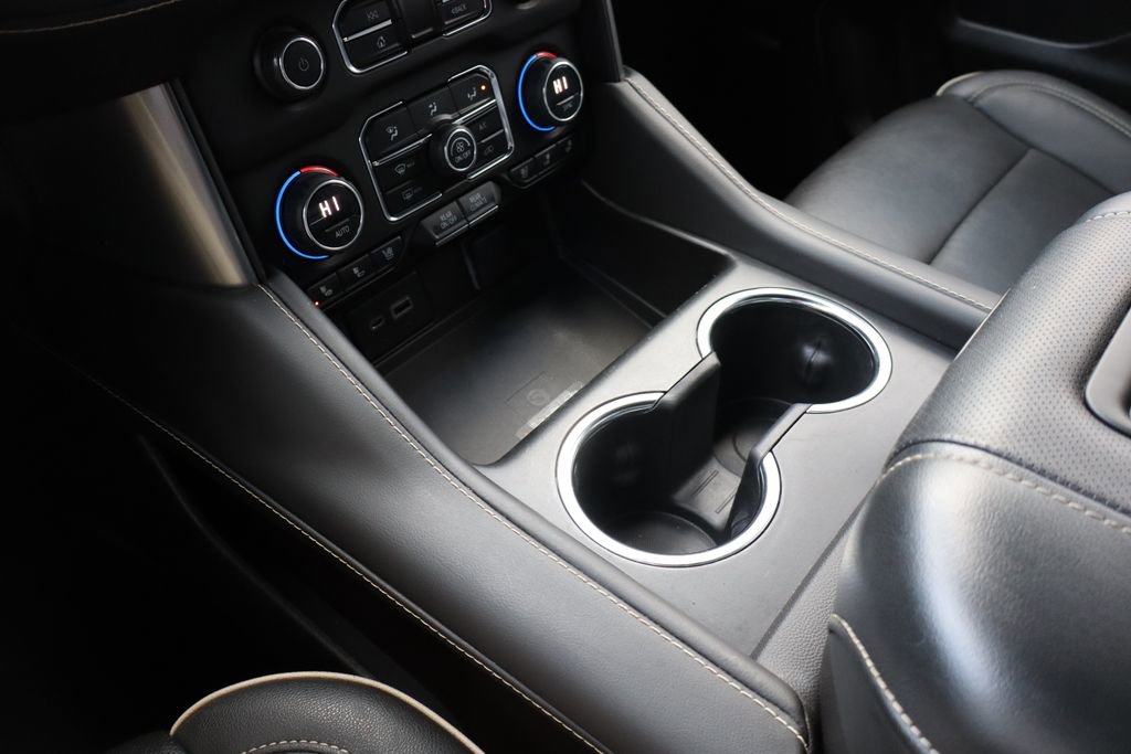 Used 2023 Chevrolet Suburban Premier image 27