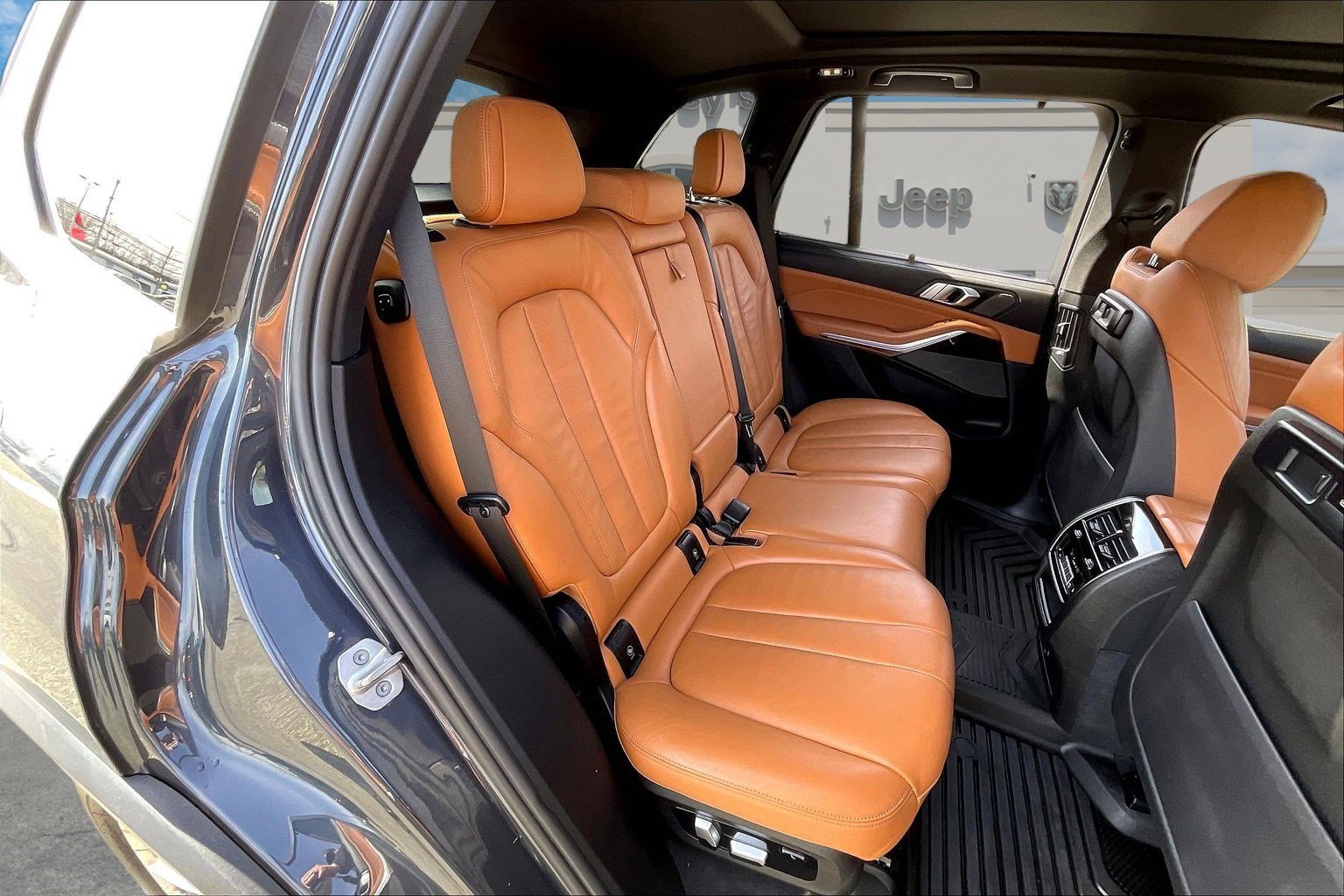 Used 2021 BMW X5 xDrive40i w/ Premium Package image 25