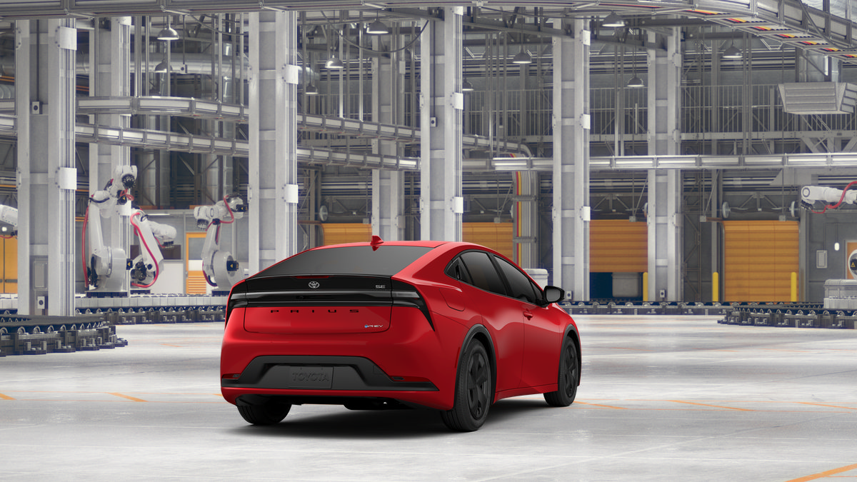 New 2027 Toyota Prius Plug-In Hybrid FWD image 11