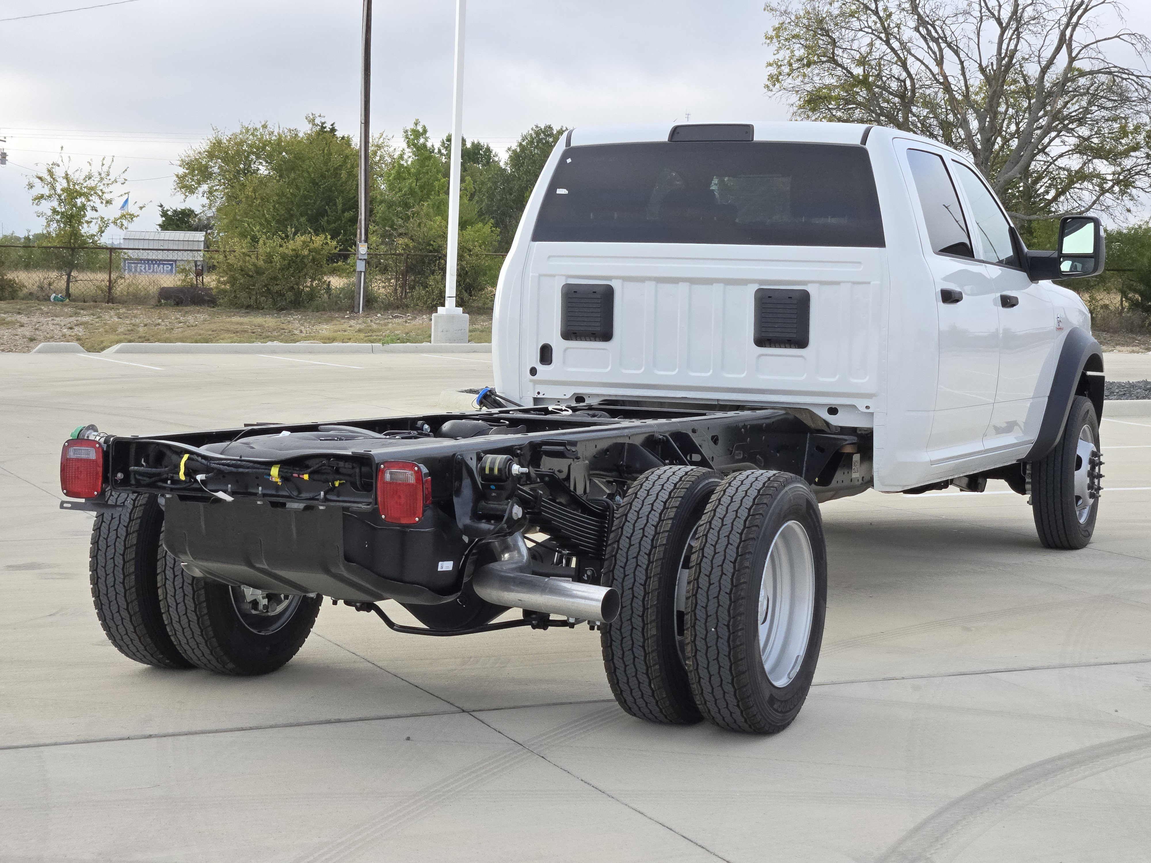 New 2026 RAM 5500 Tradesman w/ Chrome Appearance Group AWD/4WD image 5