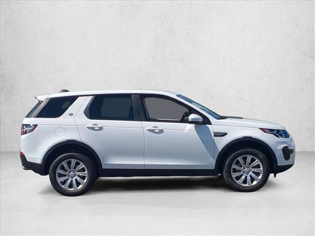 Used 2018 Land Rover Discovery Sport SE AWD/4WD image 4