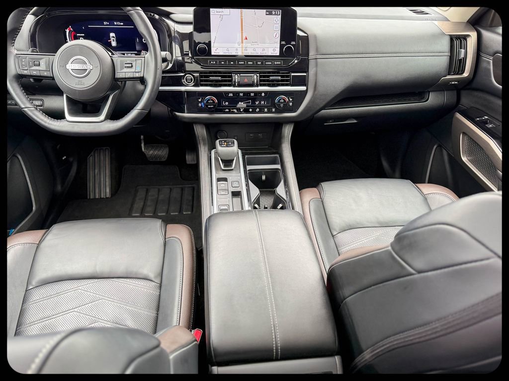 Used 2024 Nissan Pathfinder Platinum w/ Cargo Package image 32