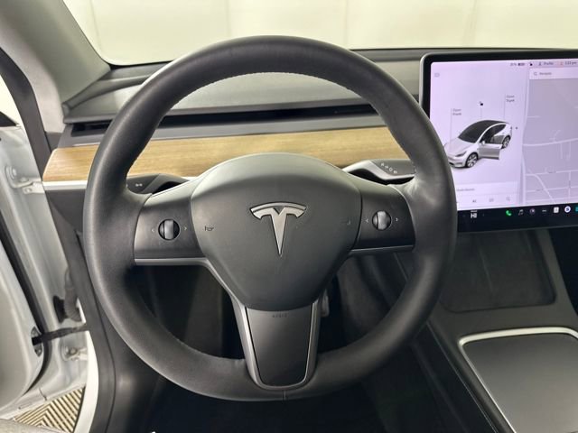Used 2021 Tesla Model Y Long Range image 14