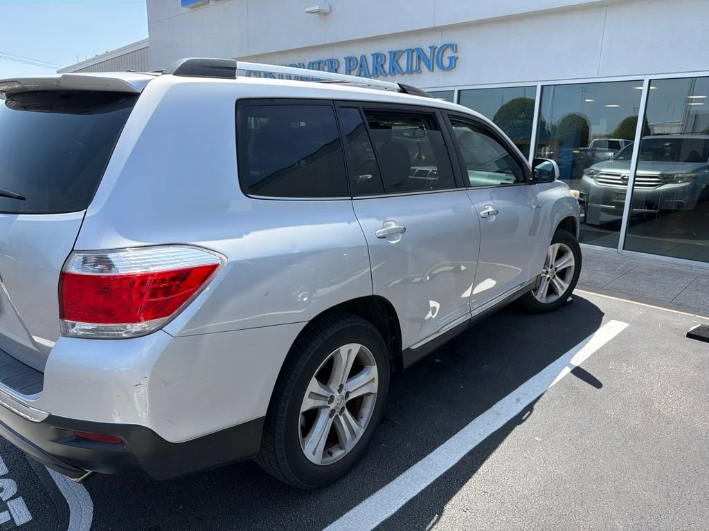 Used 2013 Toyota Highlander Limited FWD image 4