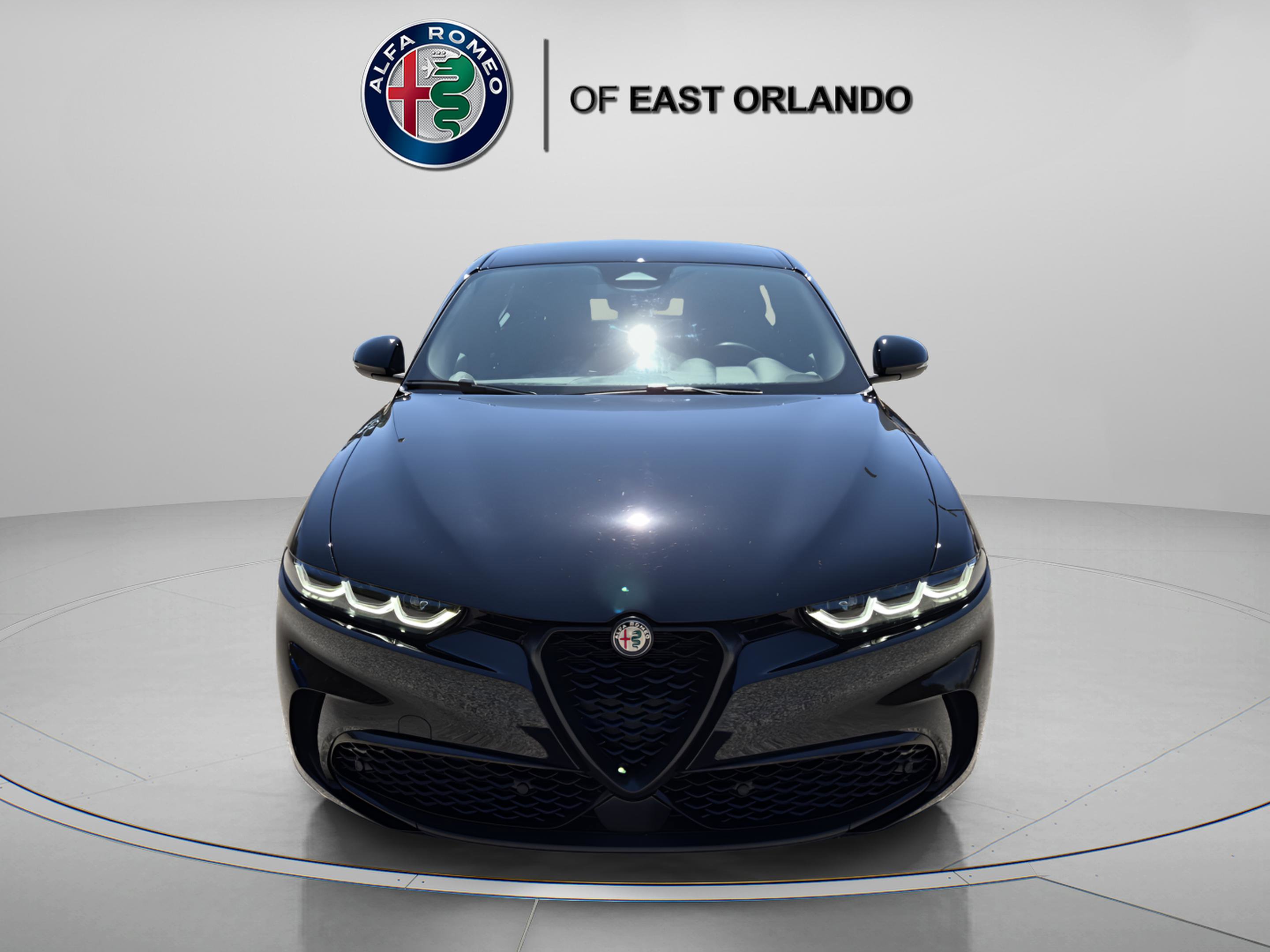 Used 2025 Alfa Romeo Tonale AWD/4WD image 2
