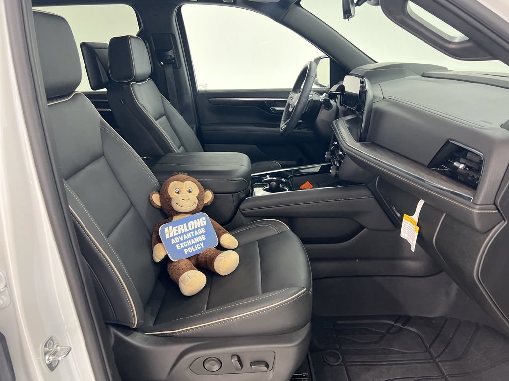 New 2025 Chevrolet Suburban Premier AWD/4WD image 26