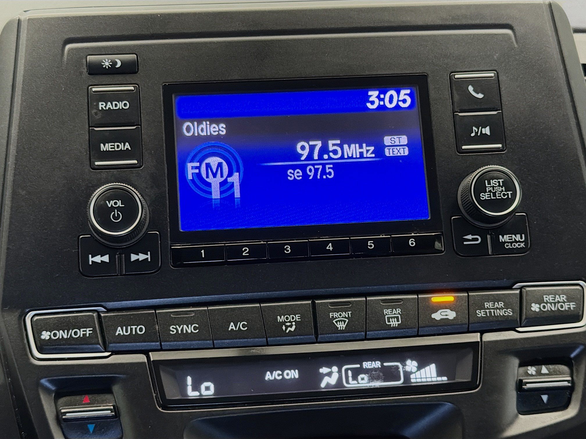Used 2019 Honda Odyssey LX image 9