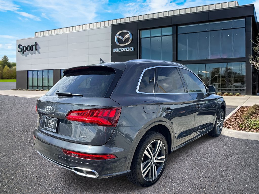 Used 2020 Audi Q5 e Premium Plus w/ Premium Plus Package AWD/4WD image 3