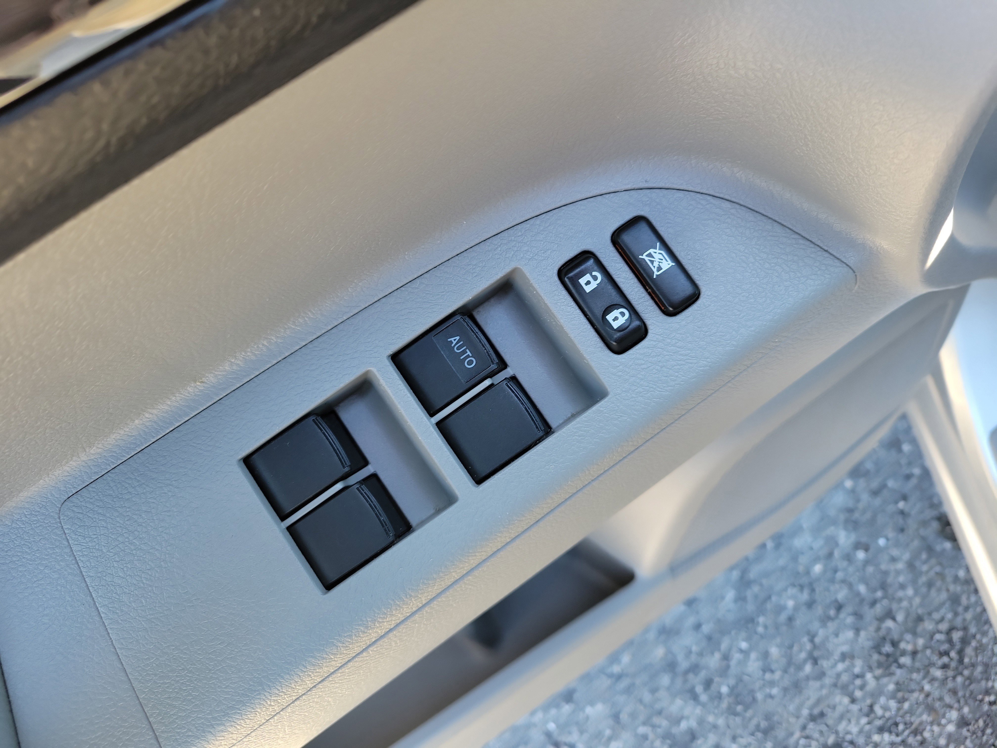 Used 2011 Toyota Highlander Limited image 21