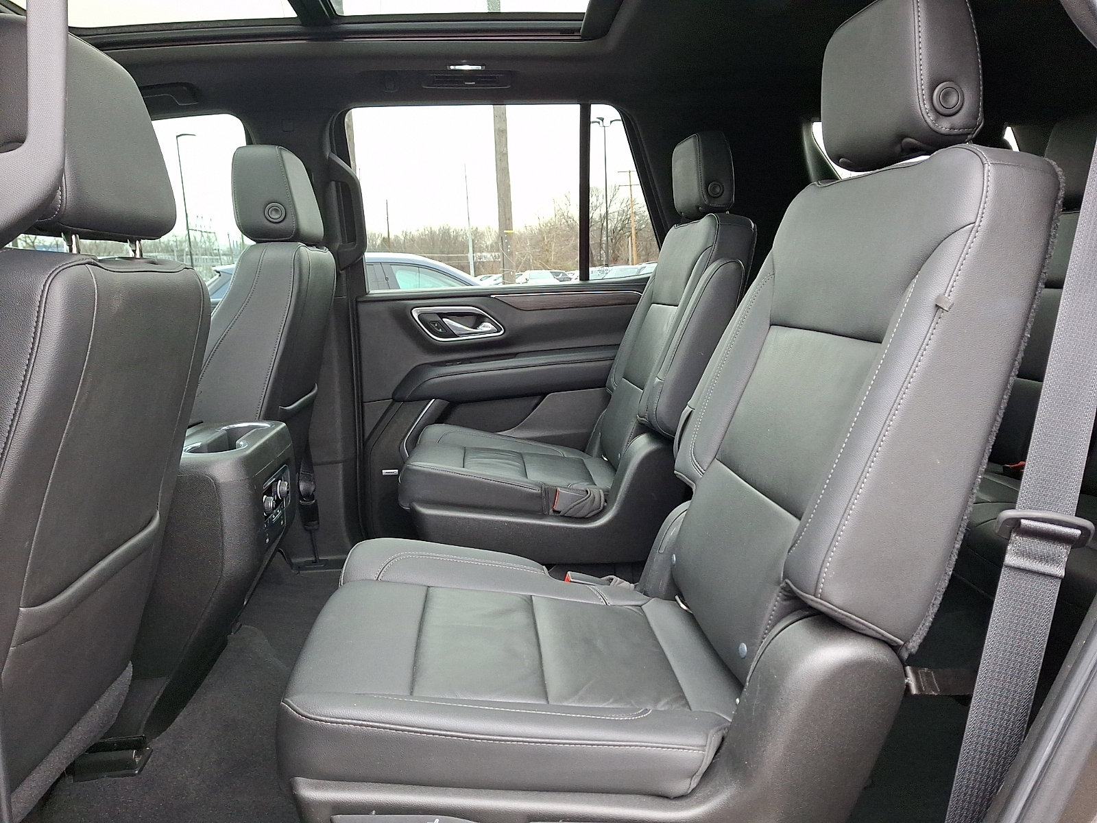 Used 2021 Chevrolet Tahoe Z71 w/ Z71 Signature Package image 11