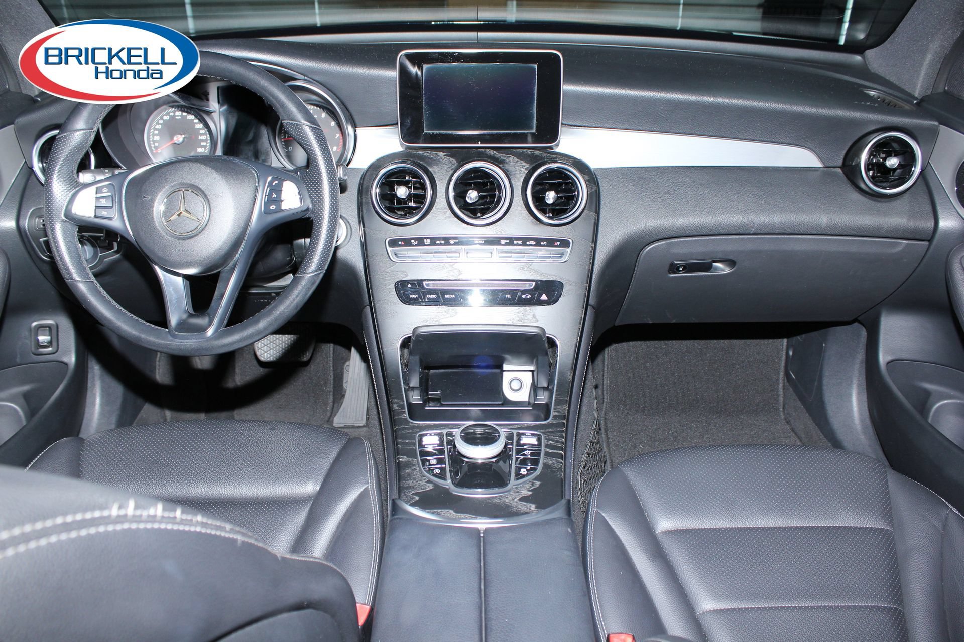 Used 2019 Mercedes-Benz GLC 300 image 17