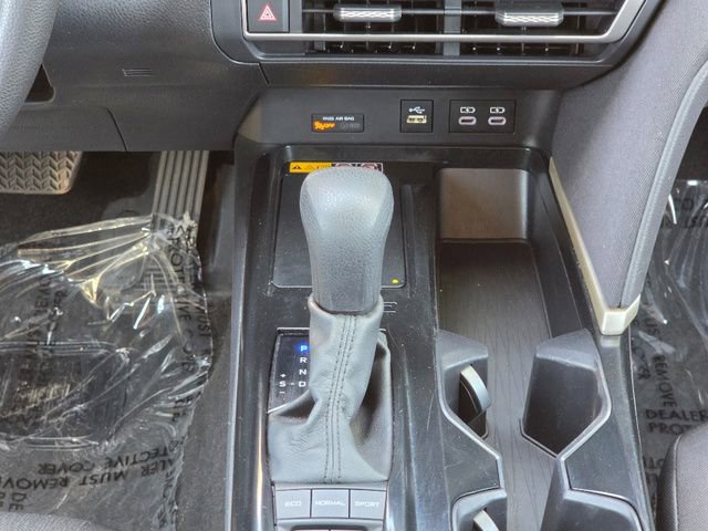 Used 2025 Toyota Camry LE FWD image 29