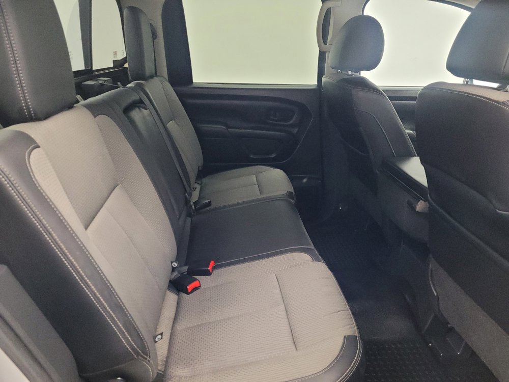 Used 2017 Nissan Titan S image 19