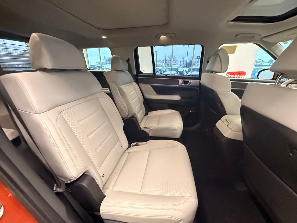 Used 2025 Hyundai Santa Fe Calligraphy image 21