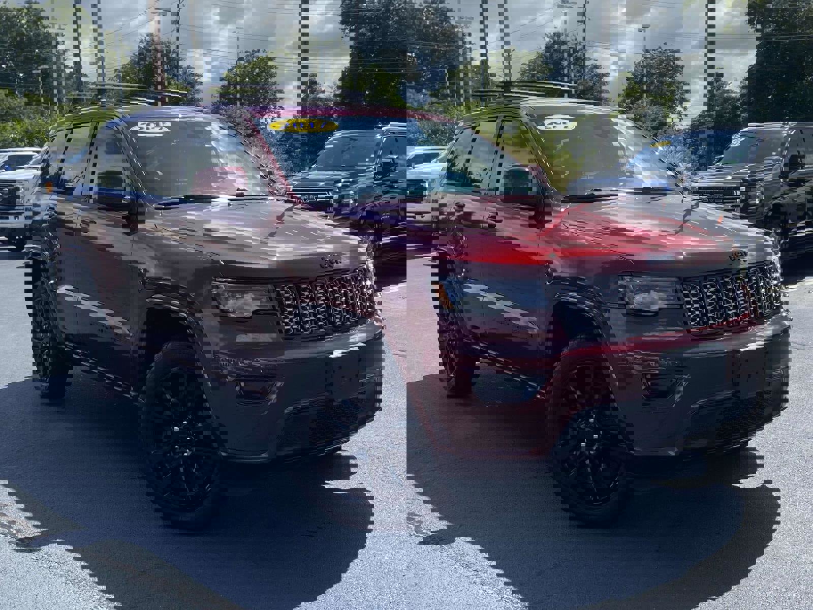 Used 2017 Jeep Grand Cherokee Altitude