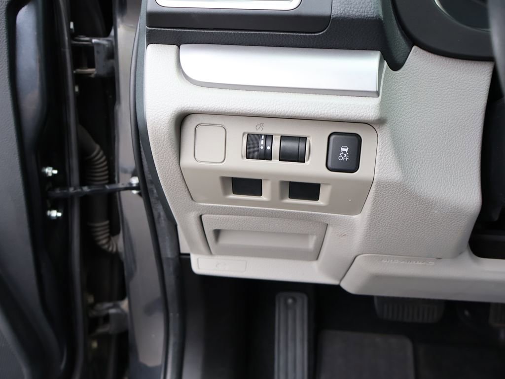 Used 2018 Subaru Forester 2.5i Premium w/ All-Weather Package image 26