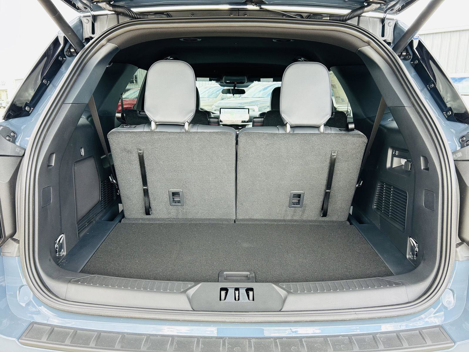 New 2026 Ford Explorer ST-Line image 34