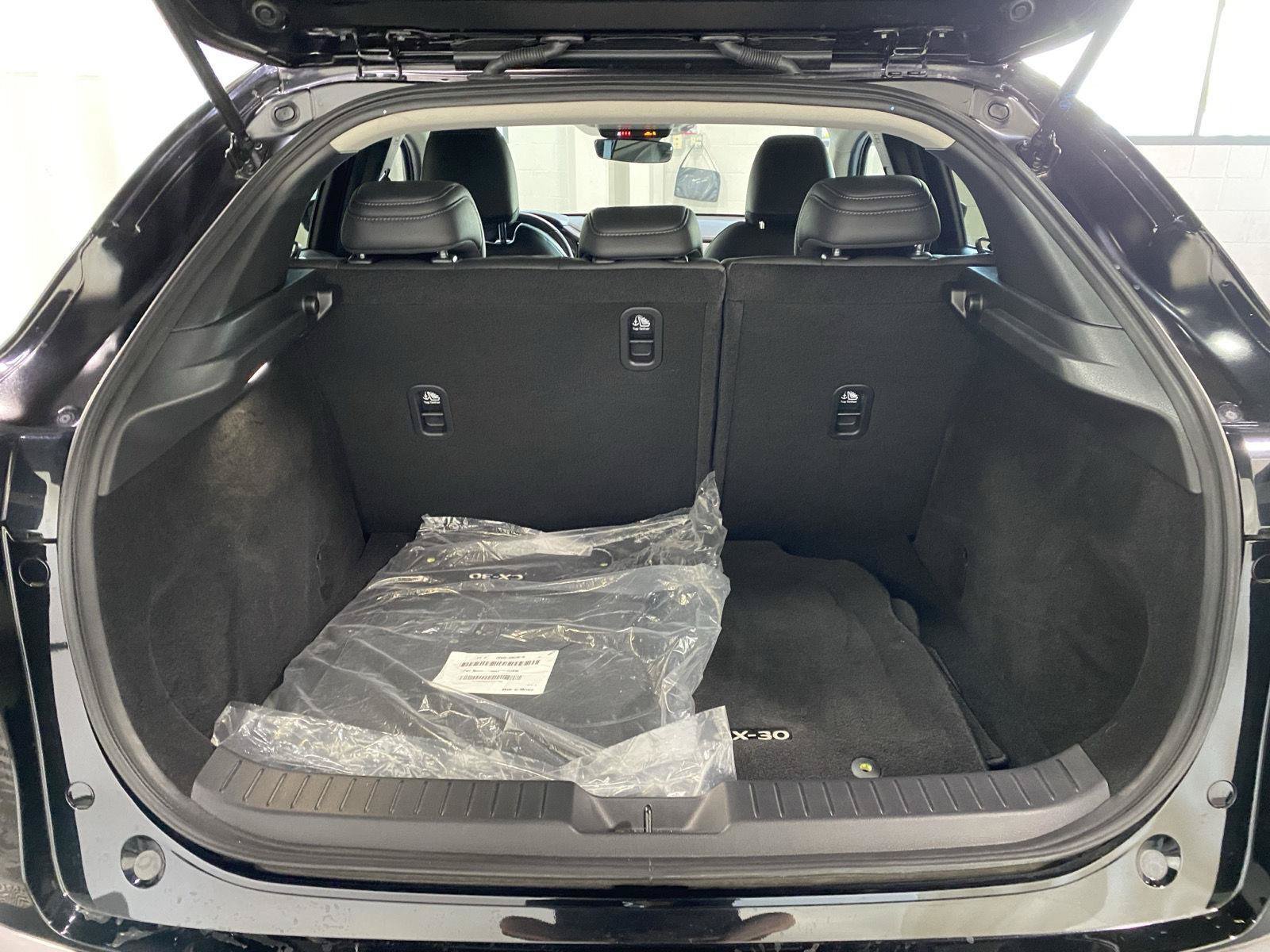 Certified 2025 MAZDA CX-30 AWD 2.5 S w/ Select Sport Pkg image 14