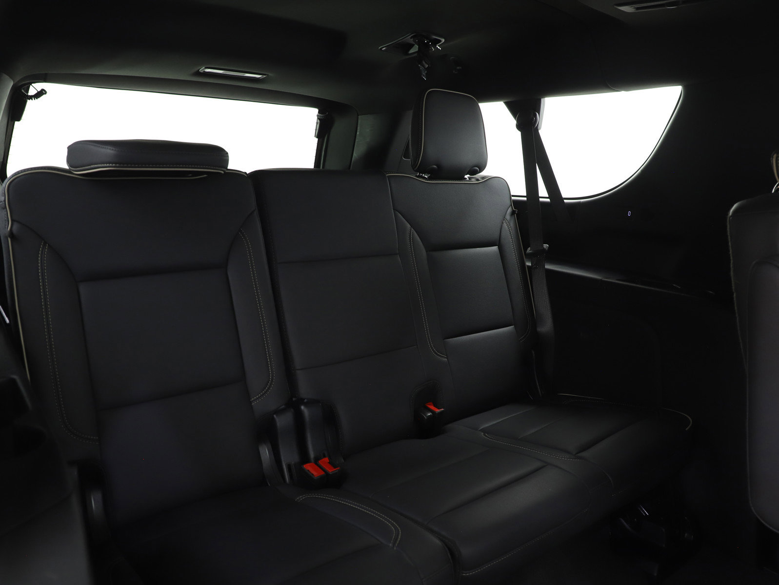 Used 2025 GMC Yukon XL Elevation w/ Elevation Premium Package image 16