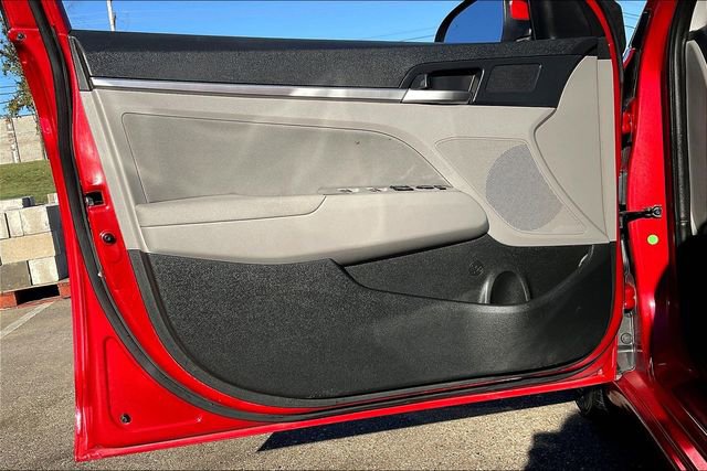 Used 2020 Hyundai Elantra SEL image 23