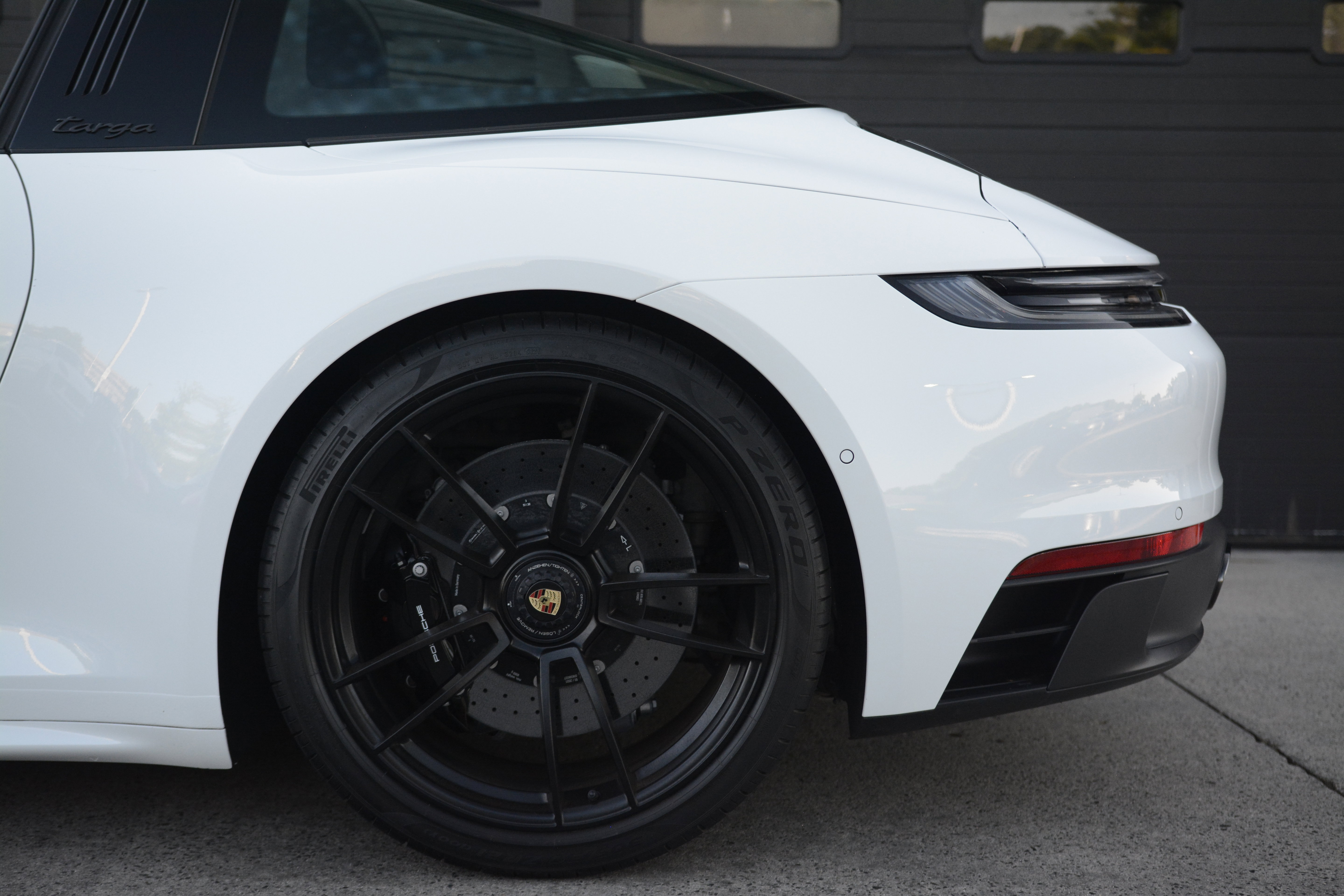 Certified 2022 Porsche 911 Targa 4 GTS AWD/4WD image 35
