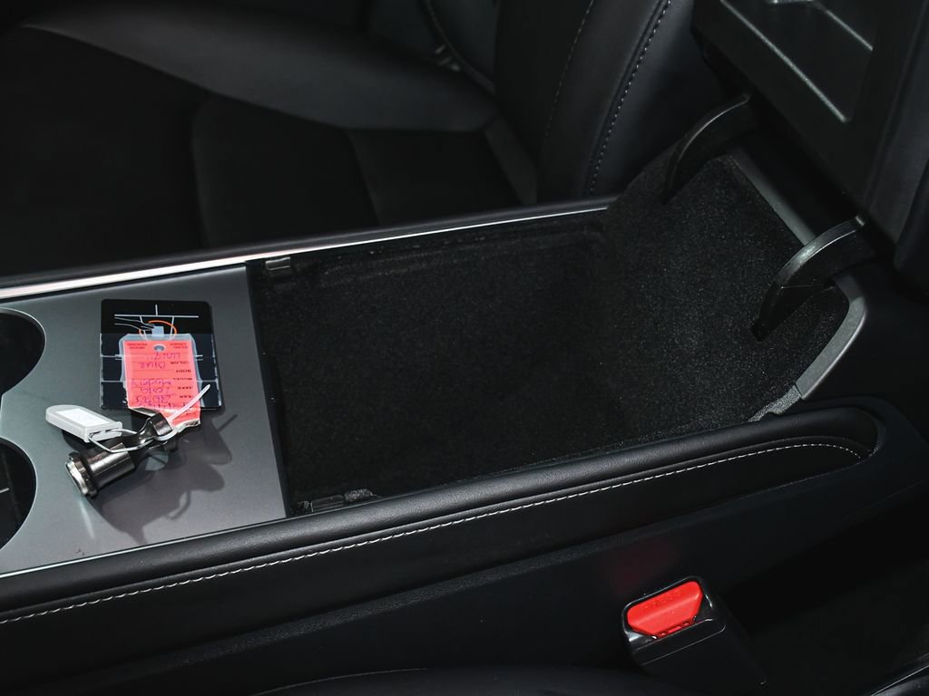 Used 2023 Tesla Model Y Performance AWD/4WD image 39