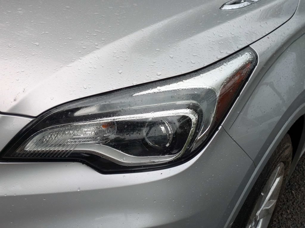 Used 2017 Buick Envision Essence FWD image 10